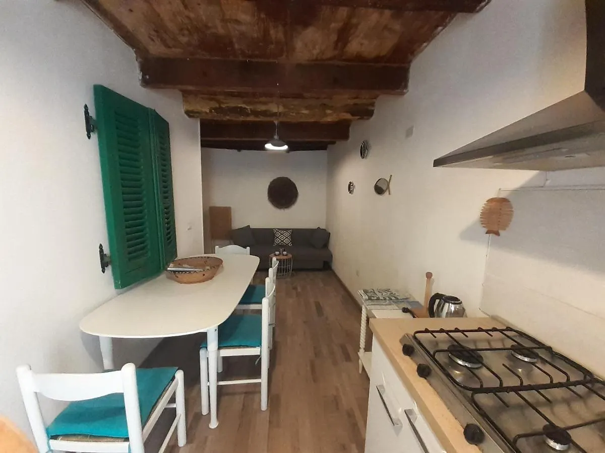 Palauet Cosy Old Town Apartment In Alghero For 1 Person Italy